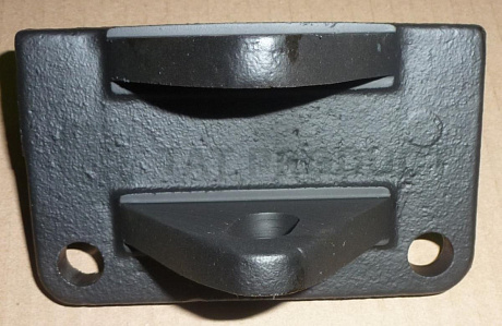 Кронштейн крепления цилиндра подъема кабины